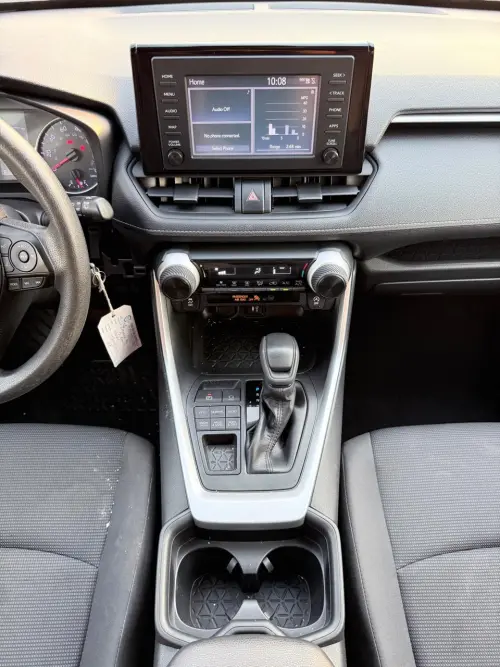 تويوتا RAV4 LE أوتوماتيك 2019 - لون رمادي