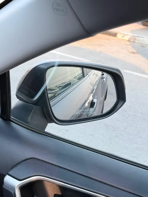 تويوتا RAV4 LE أوتوماتيك 2019 - لون رمادي