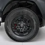 TOYOTA HILUX GRS 4.0P AT MODEL YEAR 2026 WHITE COLOR - Thumbnail 5