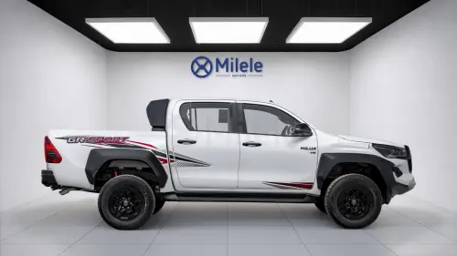 TOYOTA HILUX GRS 4.0P AT MODEL YEAR 2026 WHITE COLOR