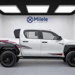TOYOTA HILUX GRS 4.0P AT MODEL YEAR 2026 WHITE COLOR - Thumbnail 6