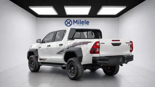 TOYOTA HILUX GRS 4.0P AT MODEL YEAR 2026 WHITE COLOR