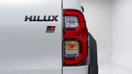 TOYOTA HILUX GRS 4.0P AT MODEL YEAR 2026 WHITE COLOR