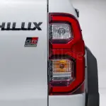 TOYOTA HILUX GRS 4.0P AT MODEL YEAR 2026 WHITE COLOR - Thumbnail 9