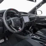 TOYOTA HILUX GRS 4.0P AT MODEL YEAR 2026 WHITE COLOR - Thumbnail 16