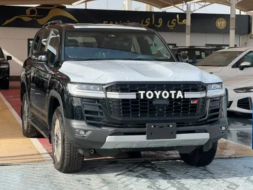 Toyota Land Cruiser GR Sport 3.3L Diesel 2026 Black Exterior