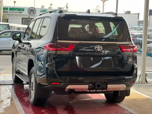 Toyota Land Cruiser GR Sport 3.3L Diesel 2026 Black Exterior