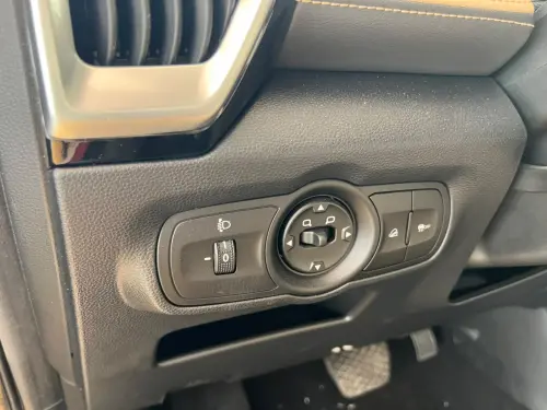 KAIYI 3X PRO 2024 Model Year 1.5 Black Exterior Beige Interior