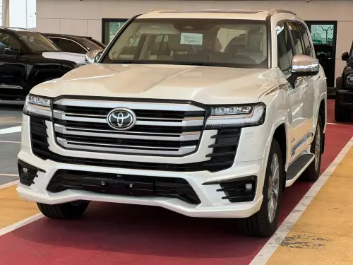 Toyota Land Cruiser VXR 2026 3.5L Petrol - White / Beige 