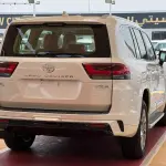 Toyota Land Cruiser VXR 2026 3.5L Petrol - White / Beige  - Thumbnail 4