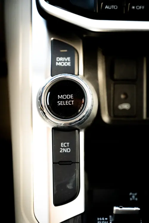 Toyota Land Cruiser VX 2026 Diesel 3.3L Automatic Black / Beige