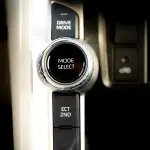 Toyota Land Cruiser VX 2026 Diesel 3.3L Automatic Black / Beige - Thumbnail 9