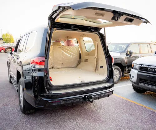 Toyota Land Cruiser VX 2026 Diesel 3.3L Automatic Black / Beige