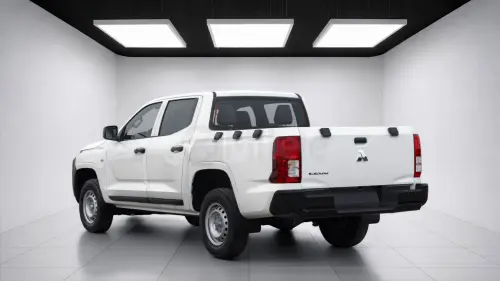 Mitsubishi L200 DC GL 2.4D MT 2027 Model Year - White