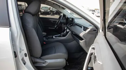 Toyota RAV4 LE 2025 2.5 Petrol Automatic - White Exterior Black Interior