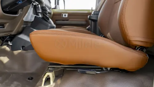 Toyota Land Cruiser LC 79 4.0P Model Year 2025 - Beige (Sandy Taupe)