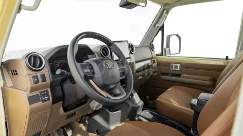 Toyota Land Cruiser LC 79 4.0P Model Year 2025 - Beige (Sandy Taupe)