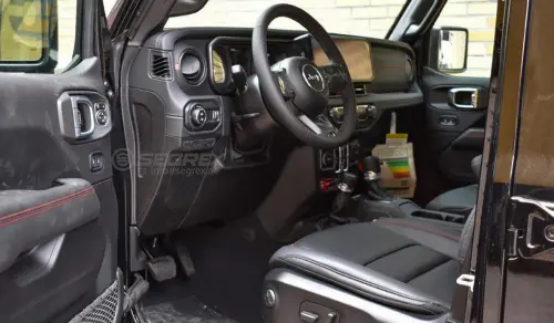 Jeep Wrangler Rubicon 2.0L turbo 2026 Model Year - Black