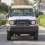 تويوتا لاندكروزر LC78 موديل 2026 جير أوتوماتيك 4.0 V6 بنزين - لون بيج - Thumbnail 2