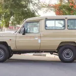 تويوتا لاندكروزر LC78 موديل 2026 جير أوتوماتيك 4.0 V6 بنزين - لون بيج - Thumbnail 6