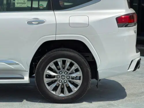 Toyota Land Cruiser LC300 VXR 3.5L TT 2026 Model Year White Exterior