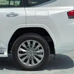 Toyota Land Cruiser LC300 VXR 3.5L TT 2026 Model Year White Exterior - Thumbnail 5