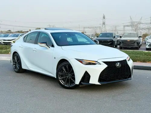 لكزس IS 350 F Sport 2024 مستعملة 3 5 بنزين - لون أبيض