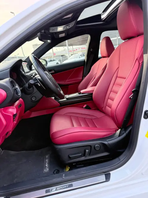 لكزس IS 350 F Sport 2024 مستعملة 3 5 بنزين - لون أبيض
