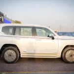 تويوتا لاندكروزر LC300 GXR 2026 جديدة 4.0L بنزين  -  لون أبيض - Thumbnail 3
