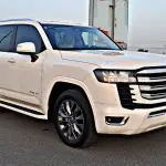 تويوتا لاندكروزر LC300 GXR 3.5L توين تيربو مستعملة 2025 -  لون أبيض - Thumbnail 7