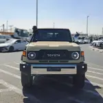 تويوتا لاندكروزر هاردتوب LC76 أوتوماتيك مستعملة 2025 بنزين - لون بيج - Thumbnail 8