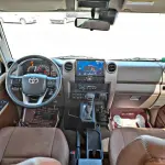 تويوتا لاندكروزر هاردتوب LC76 أوتوماتيك مستعملة 2025 بنزين - لون بيج - Thumbnail 17