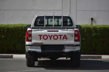 2022 TOYOTA HILUX DOUBLE CABIN PICKUP GLX 2.7L PETROL
