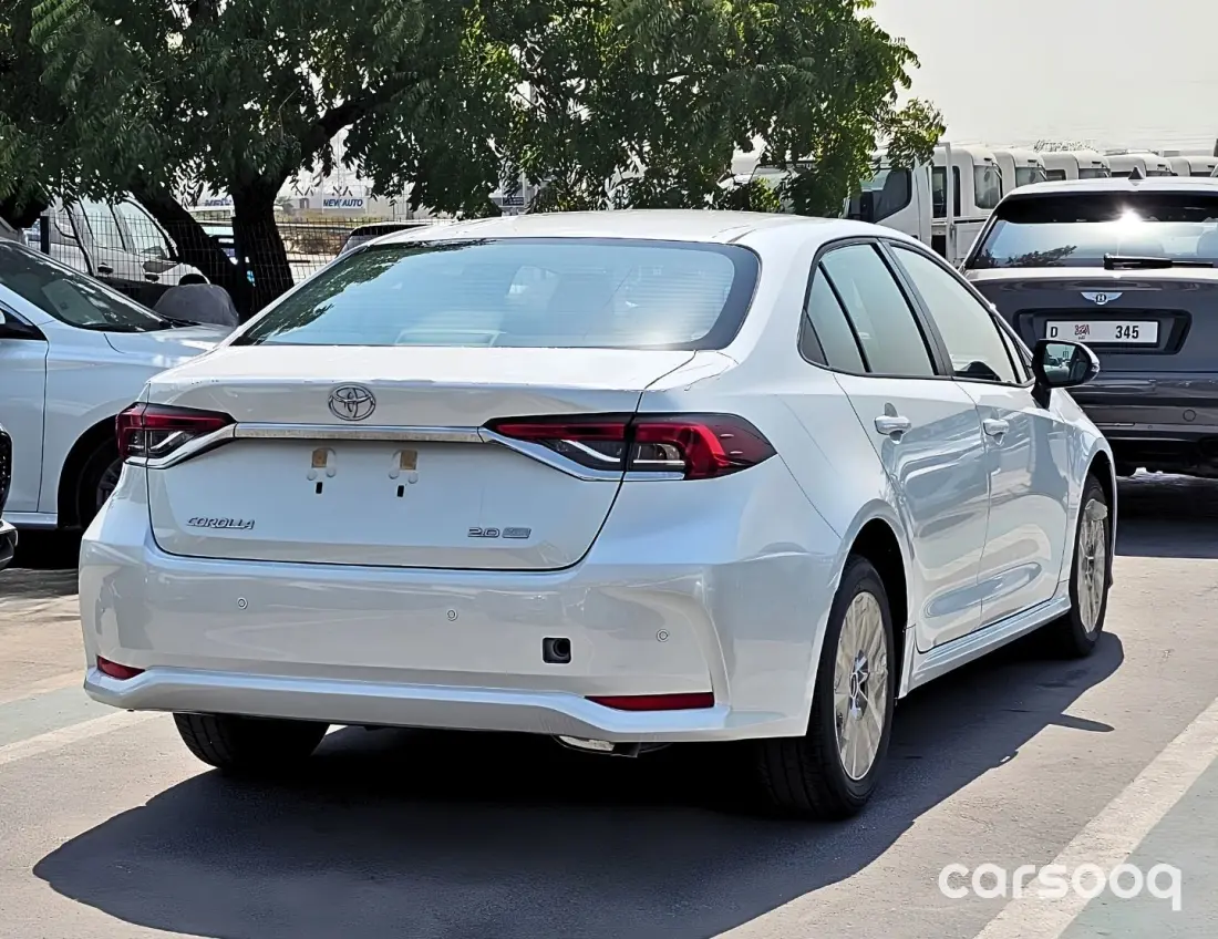Toyota Corolla XLI 2026 2.0l Petrol White Color Exterior - Photo 4