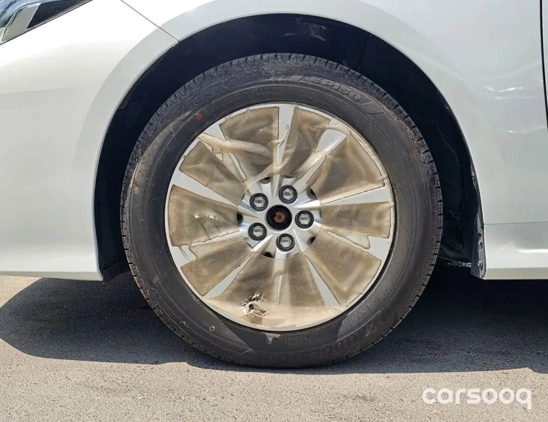 Toyota Corolla XLI 2026 2.0l Petrol White Color Exterior - Photo 7