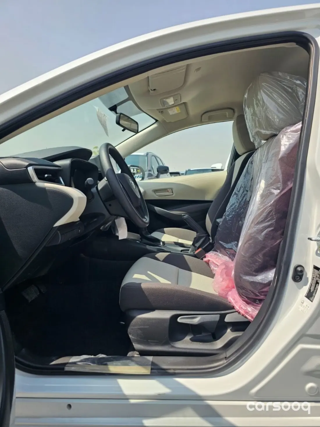 Toyota Corolla XLI 2026 2.0l Petrol White Color Exterior - Photo 8
