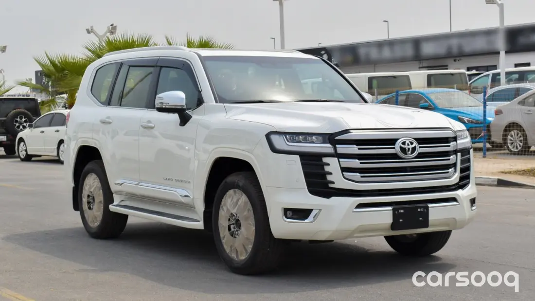 Toyota Land Cruiser VXR 3.5L Petrol 2026 Model Year White Color Exterior - Photo 3