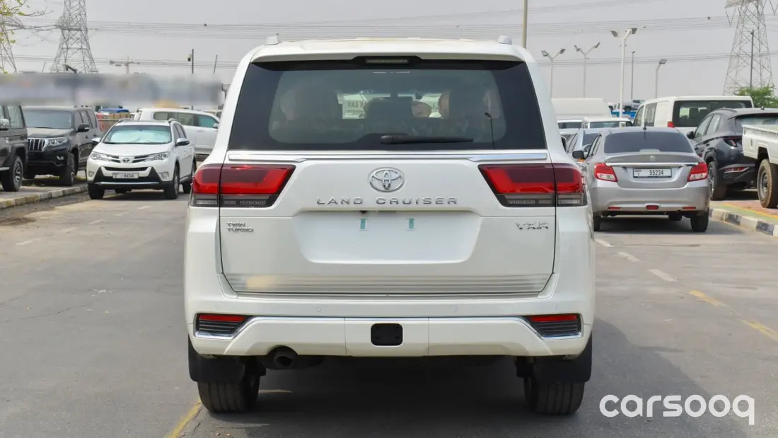 Toyota Land Cruiser VXR 3.5L Petrol 2026 Model Year White Color Exterior - Photo 4