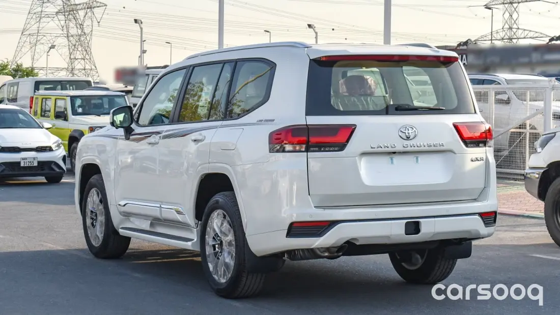 Toyota Land Cruiser GXR 2026 Model Year 4.0L GCC White Exterior - Photo 5