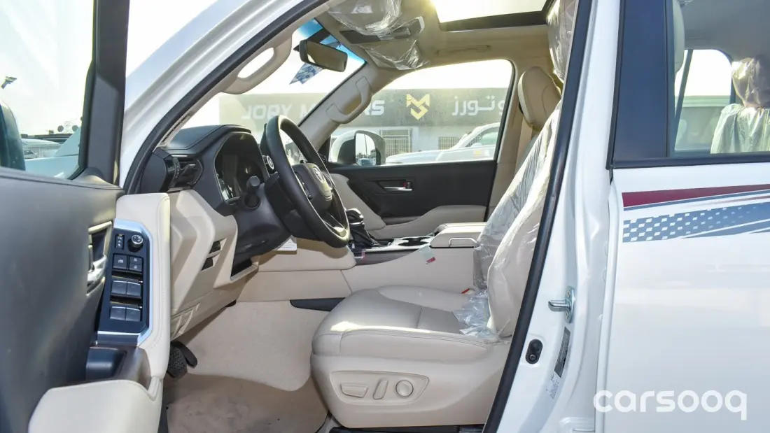 Toyota Land Cruiser GXR 2026 Model Year 4.0L GCC White Exterior - Photo 10