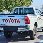 Toyota Hilux SR5 2026 Model Year 2.4L Diesel A/T White Exterior - Thumbnail 5