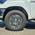 Toyota Hilux SR5 2026 Model Year 2.4L Diesel A/T White Exterior - Thumbnail 8
