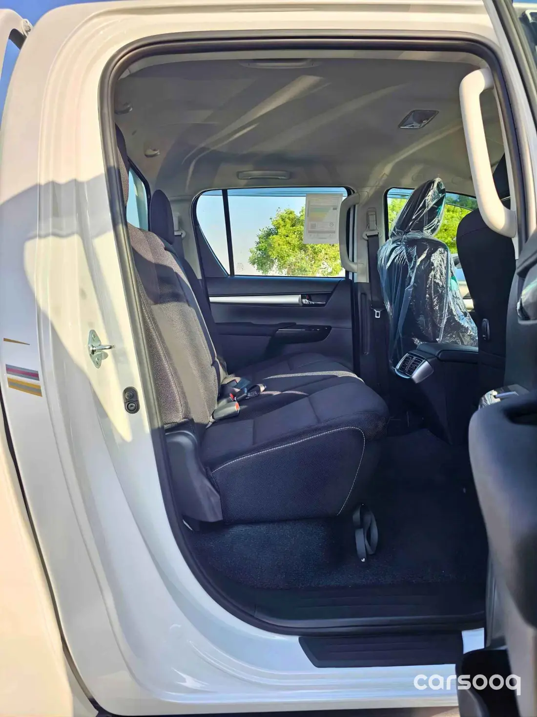 Toyota Hilux SR5 2026 Model Year 2.4L Diesel A/T White Exterior - Photo 12
