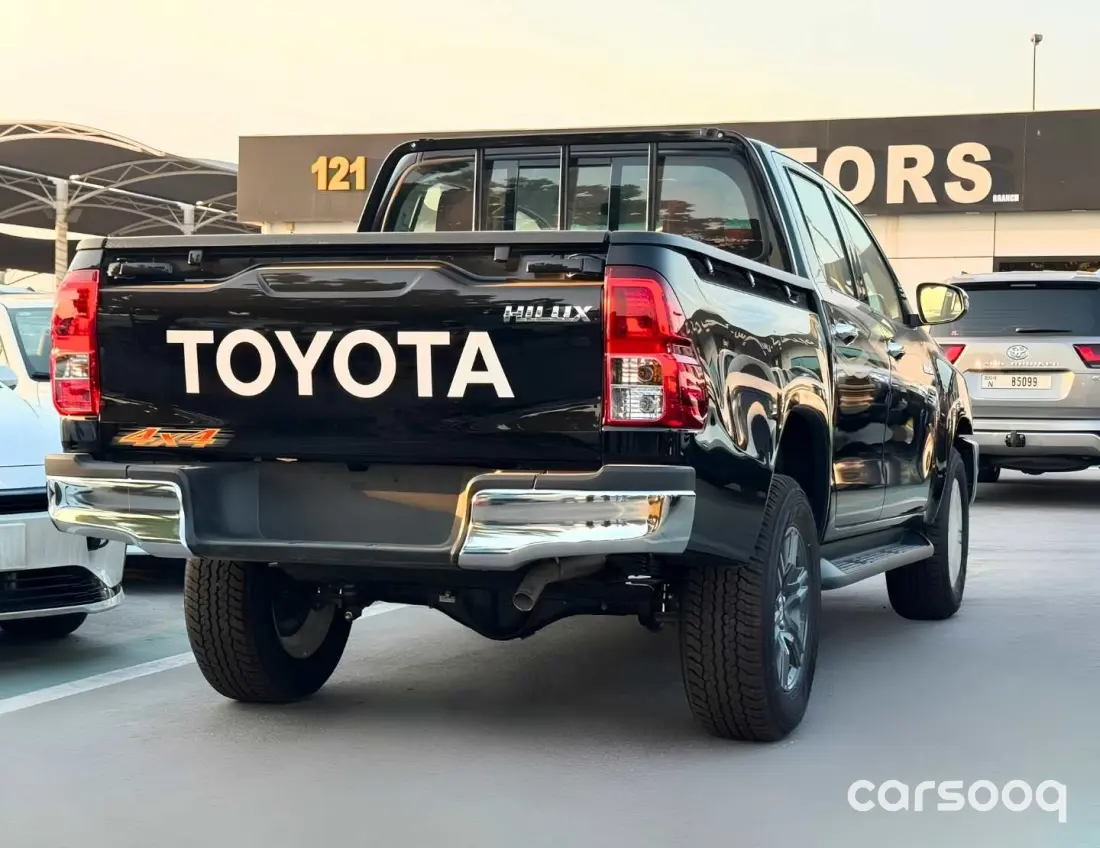 Toyota Hilux 2026 Model Year 2.7L Petrol 4WD Black Exterior Red interior - Photo 4