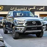 Toyota Hilux SR5 2026 Model year 2.7L Manual GCC Black Exterior Red Interior - Thumbnail 2