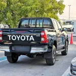 Toyota Hilux SR5 2026 Model year 2.7L Manual GCC Black Exterior Red Interior - Thumbnail 5
