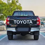 Toyota Hilux SR5 2026 Model year 2.7L Manual GCC Black Exterior Red Interior - Thumbnail 6