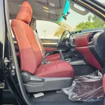 Toyota Hilux SR5 2026 Model year 2.7L Manual GCC Black Exterior Red Interior - Thumbnail 8