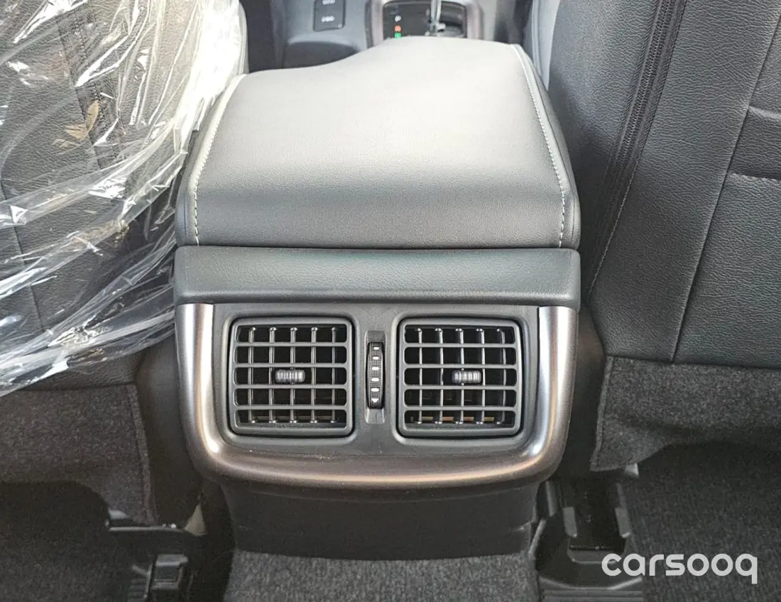 Toyota Hilux GR Sport 2.8L Automatic 2026 GCC White Exterior Black Interior - Photo 18
