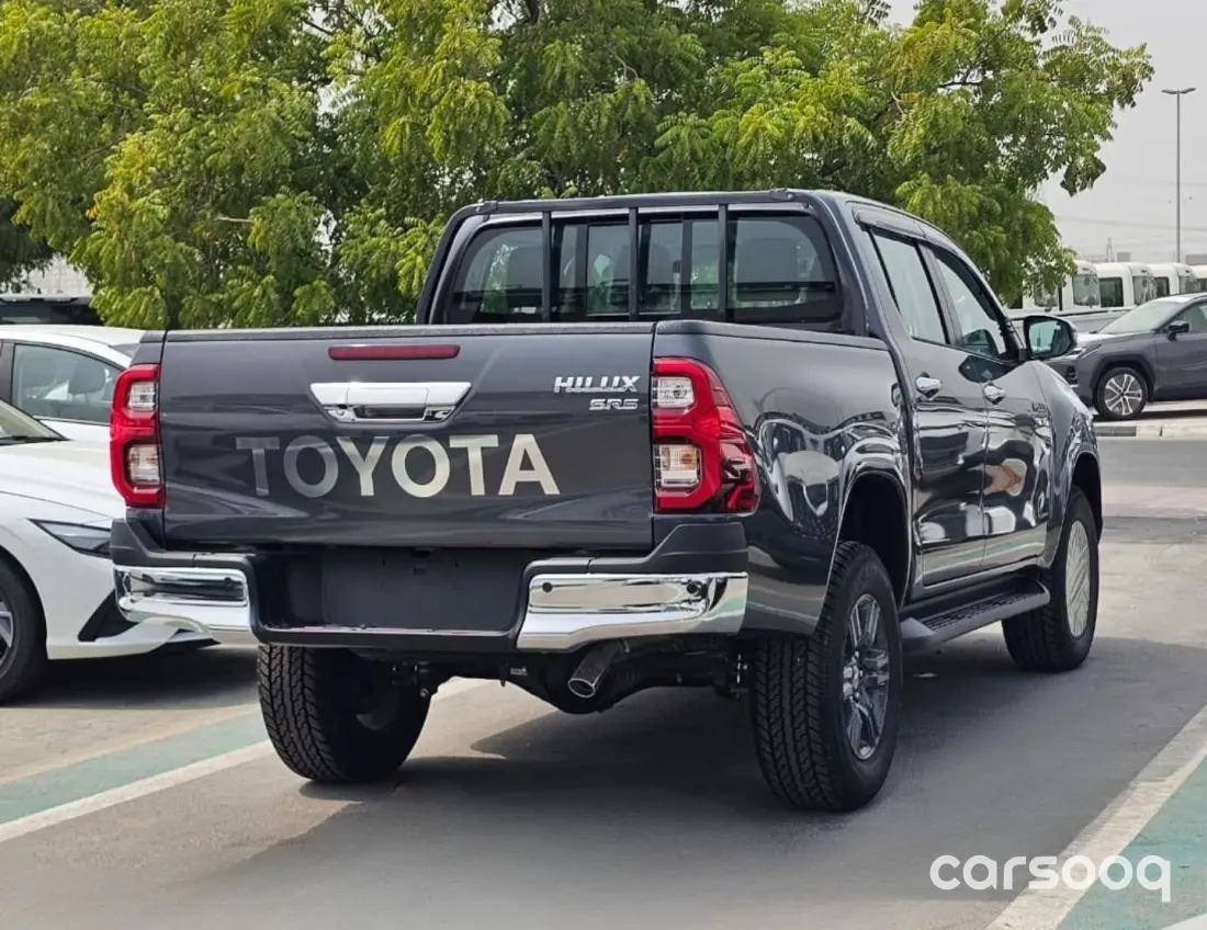 Toyota Hilux SR5 2026 Model Year 4.0L V6 Grey Exterior Grey Fabric Interior - Photo 5
